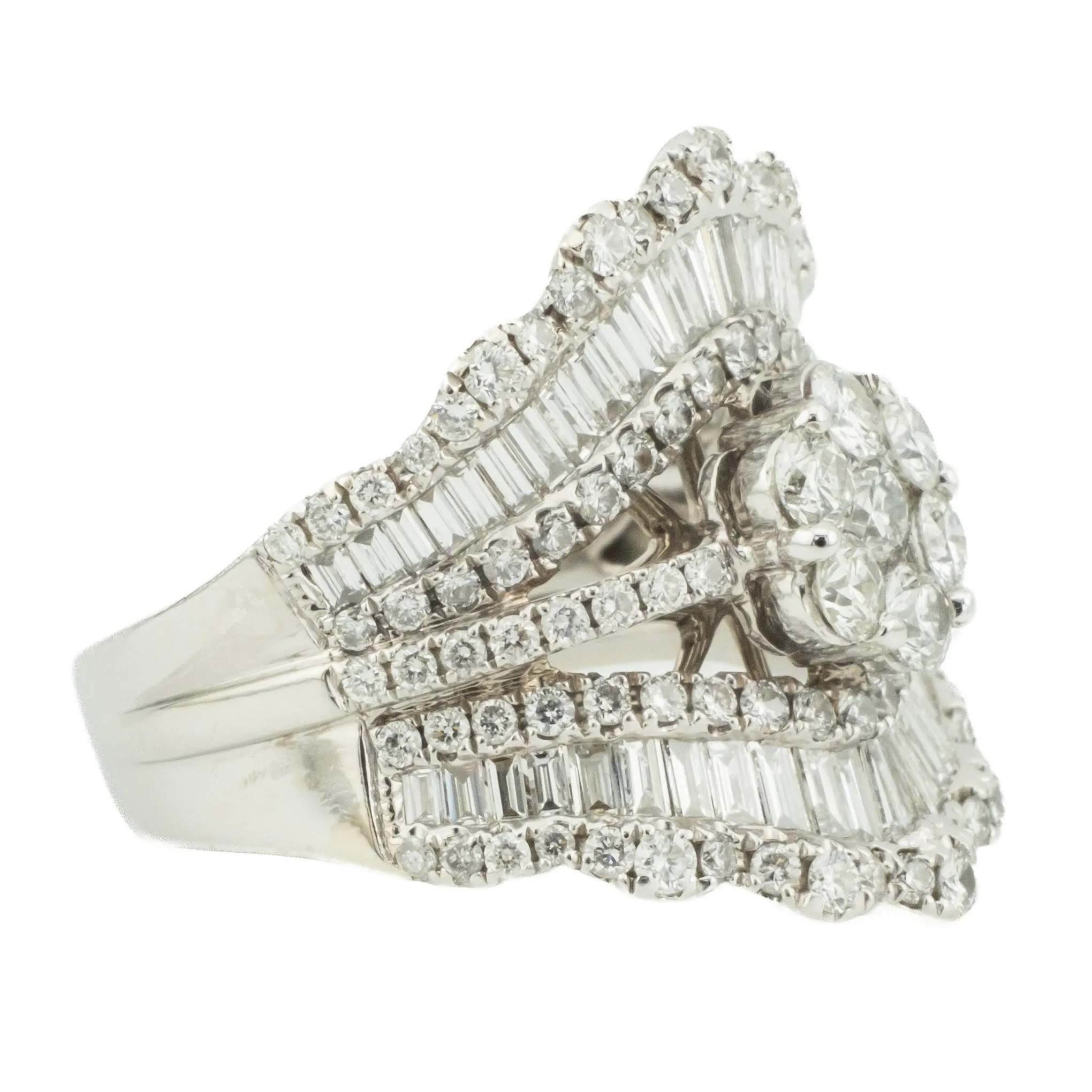 3.00ctw Diamond Accented Cluster Ring in 18K White Gold - Size 7