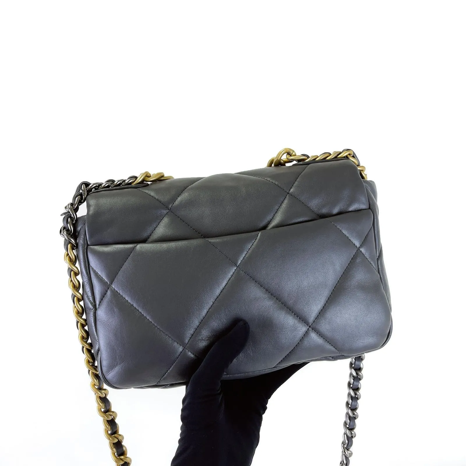 Chanel 19 Small