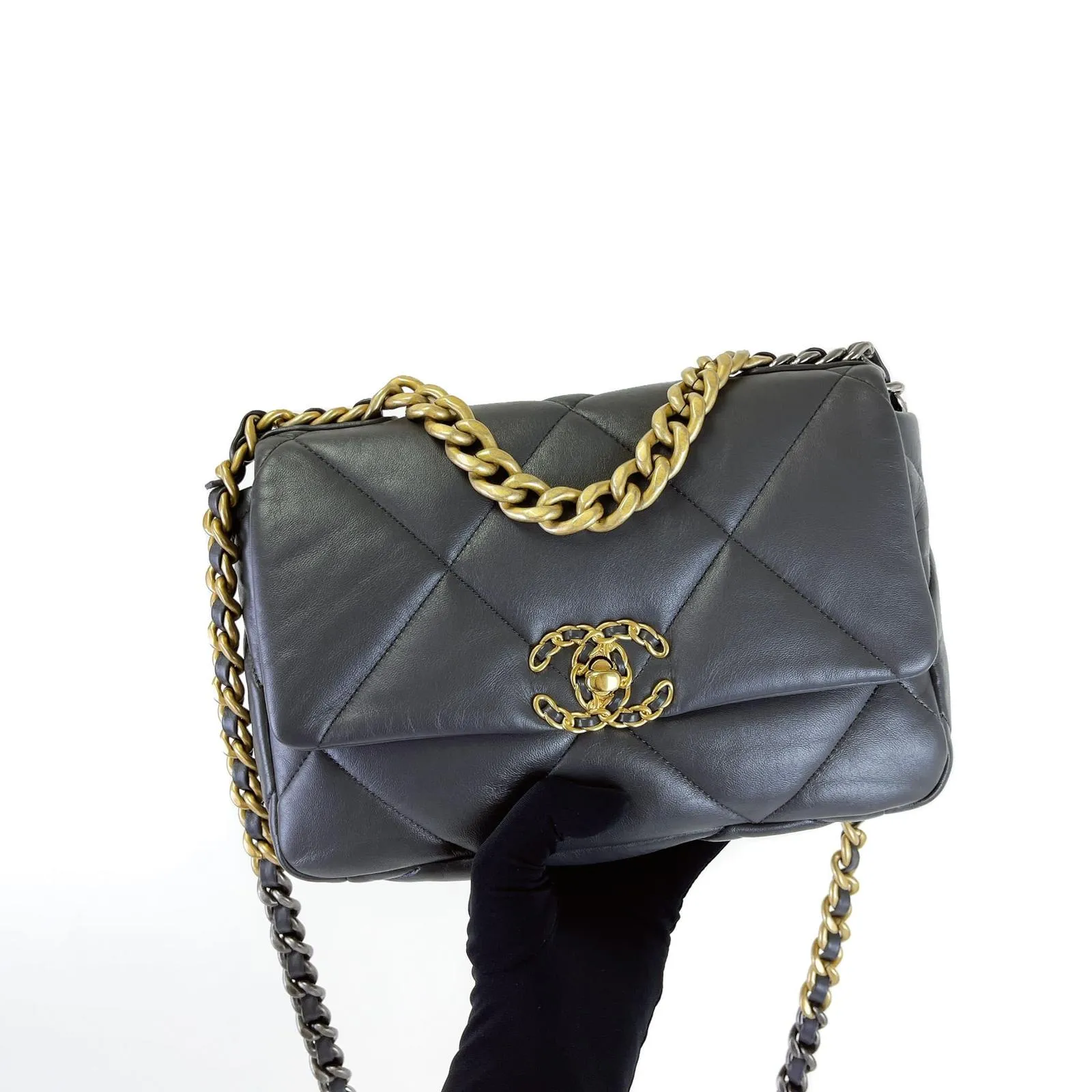 Chanel 19 Small