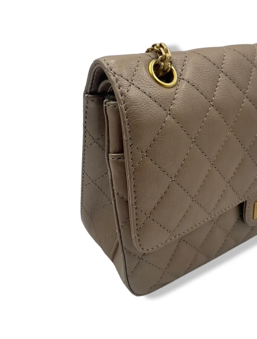 Chanel Classic Reissue 2.55, Size 226/28 cm/Medium