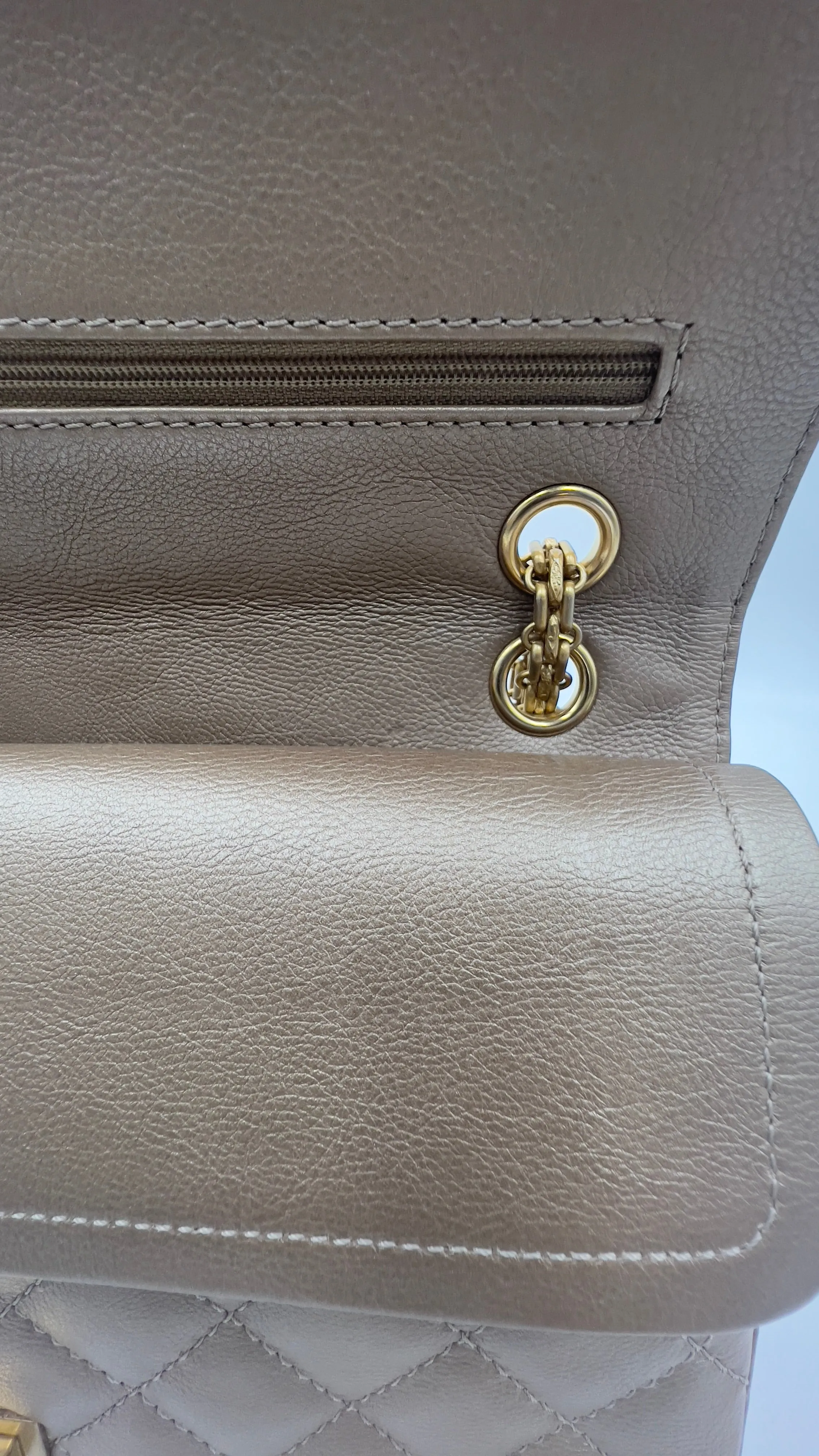 Chanel Classic Reissue 2.55, Size 226/28 cm/Medium
