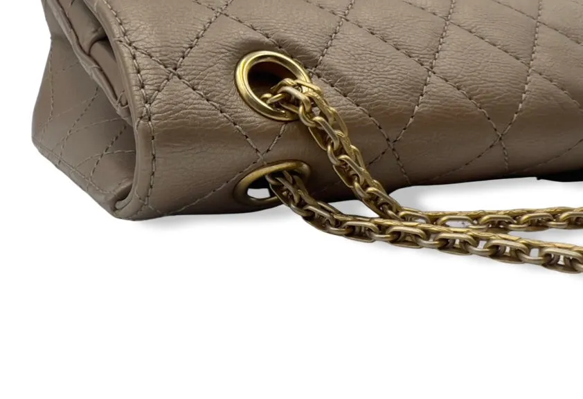 Chanel Classic Reissue 2.55, Size 226/28 cm/Medium