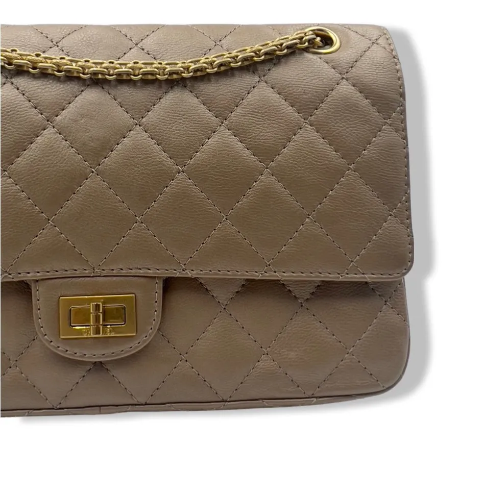 Chanel Classic Reissue 2.55, Size 226/28 cm/Medium