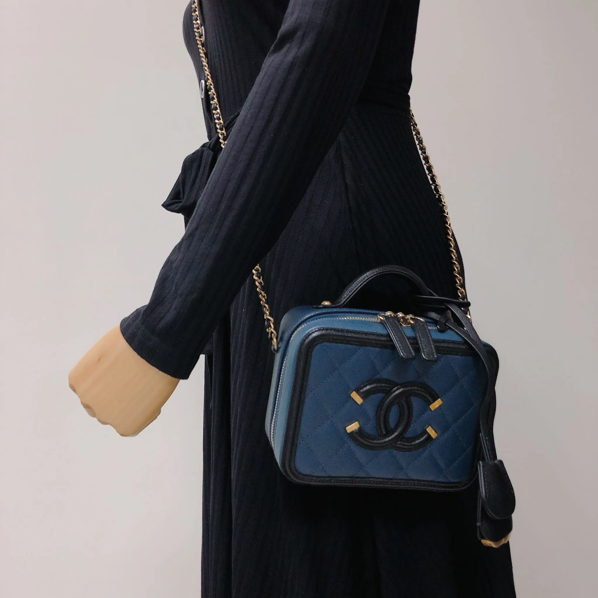 Chanel Filigree Vanity Small, Black and Navy Caviar Gold-tone Hardware
