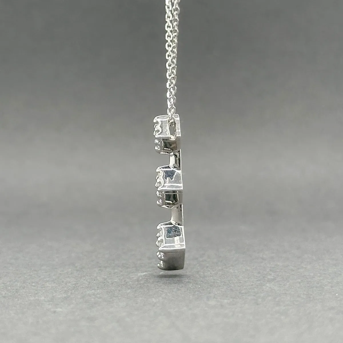 Estate 14K W Gold 0.33ctw H-I/SI1-2 Diamond Journey Pendant