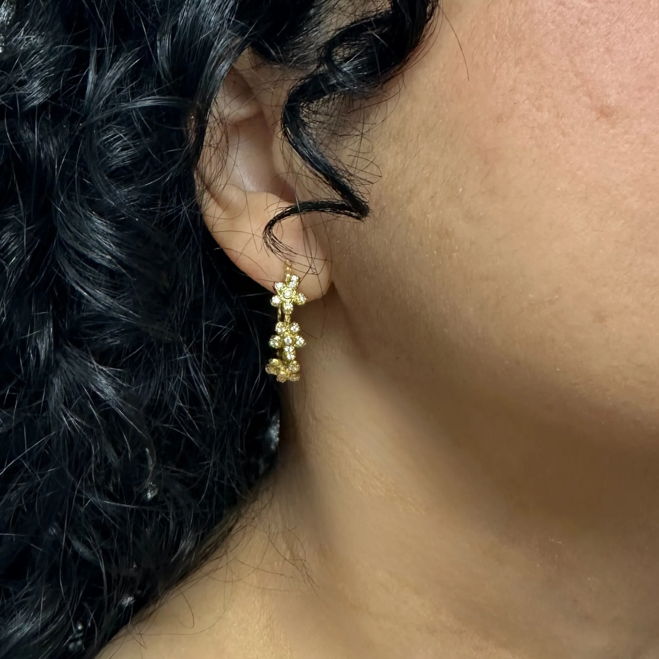 Estate Gucci Diamond 18k Gold Flower Round Hoops
