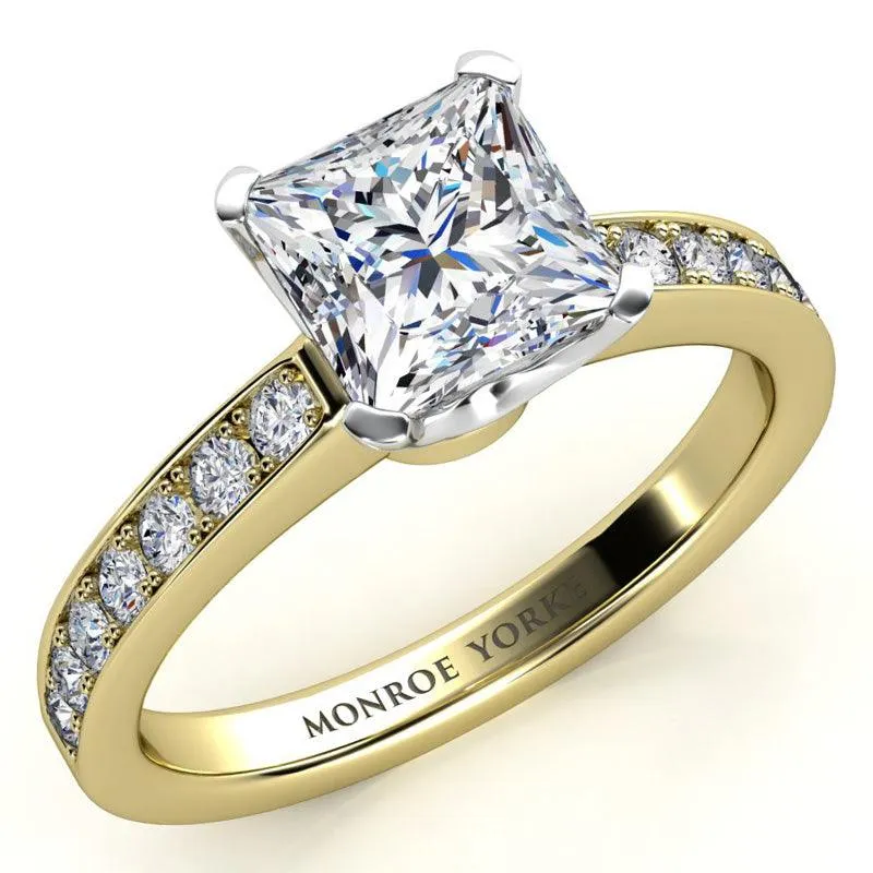 Fifth Avenue - GIA Princess Cut Diamond Ring - Yellow Gold