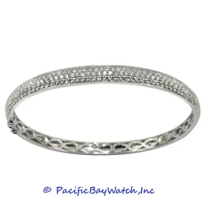 Ladies 18K White Gold Diamond Bangle