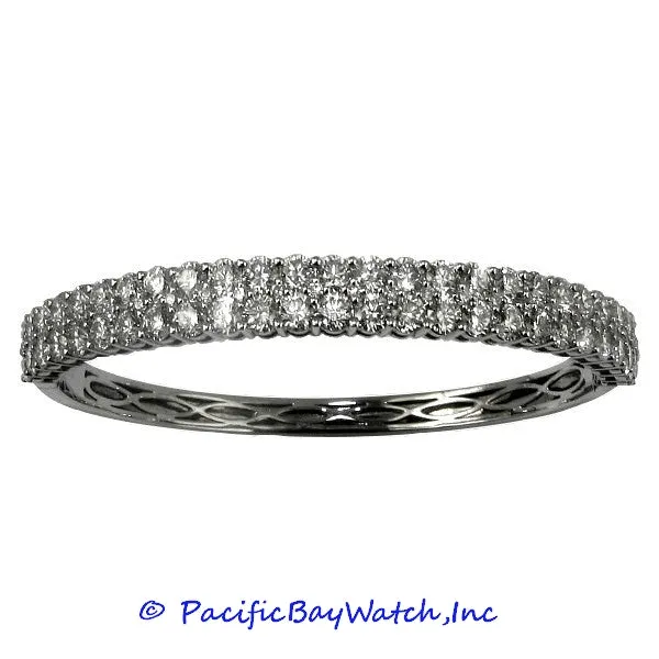 Ladies 18K White Gold Diamond Bangle
