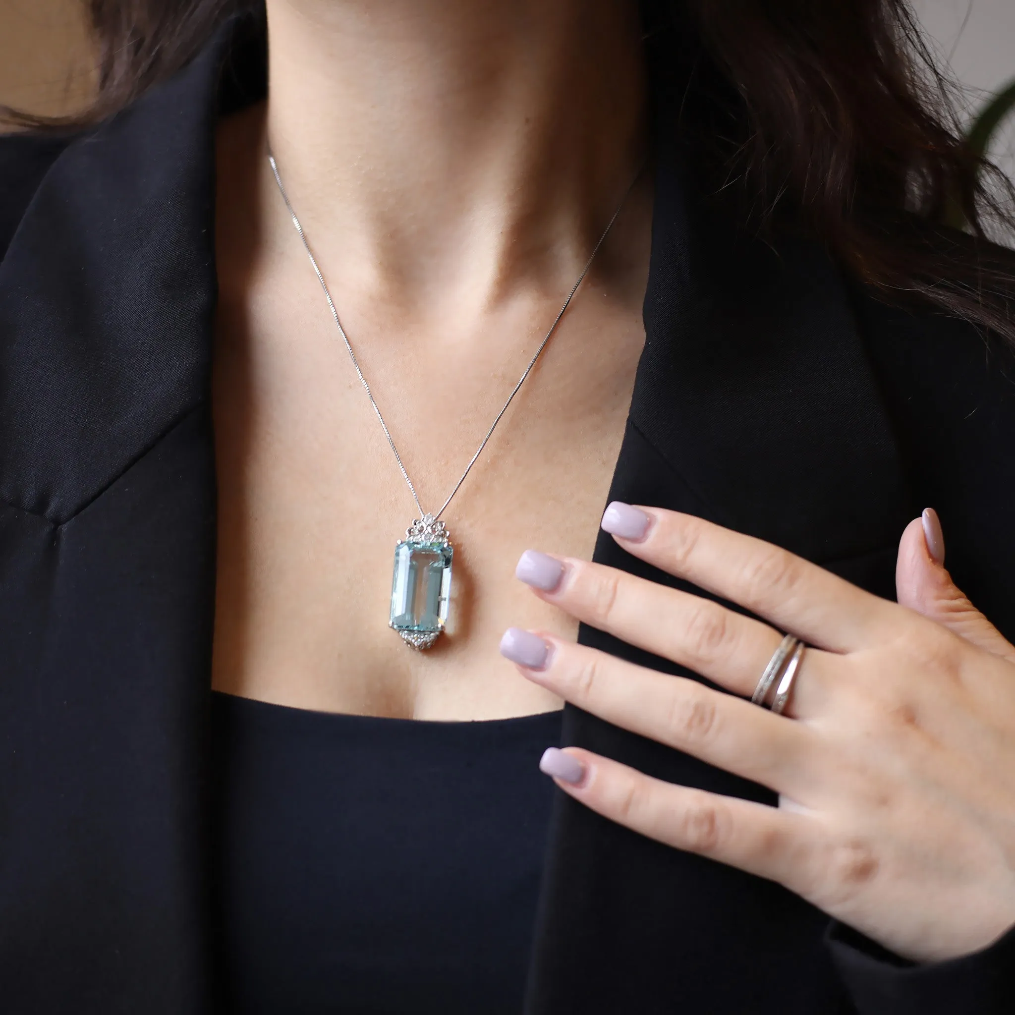 Post-1980s Platinum Diamond & Aquamarine Necklace