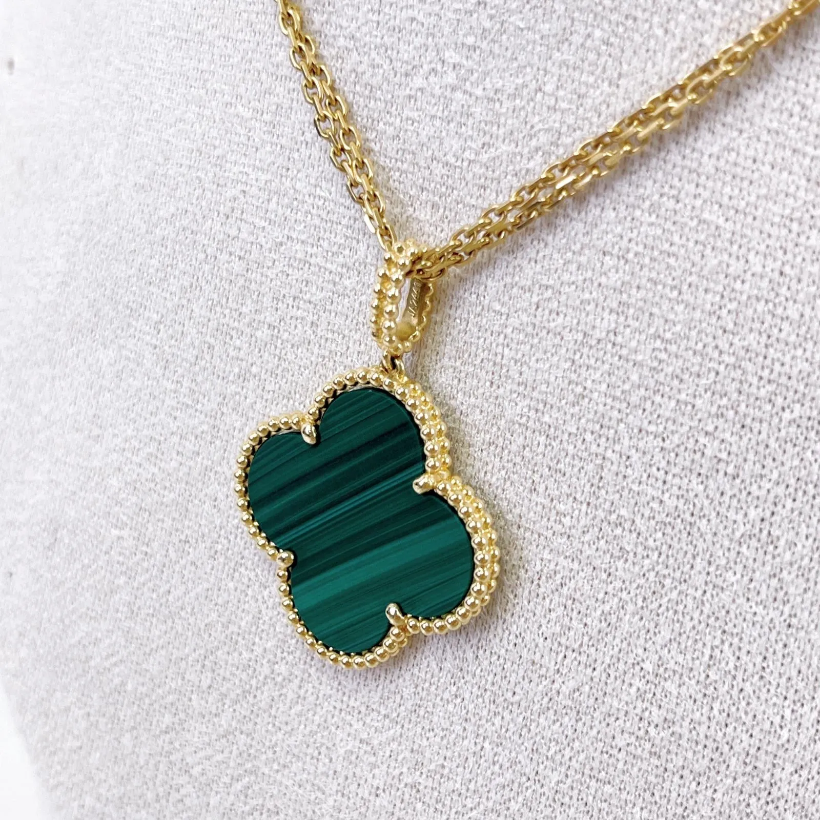 Van Cleef and Arpels Magic Alhambra 1 Motif Pendant and Necklace- Vca