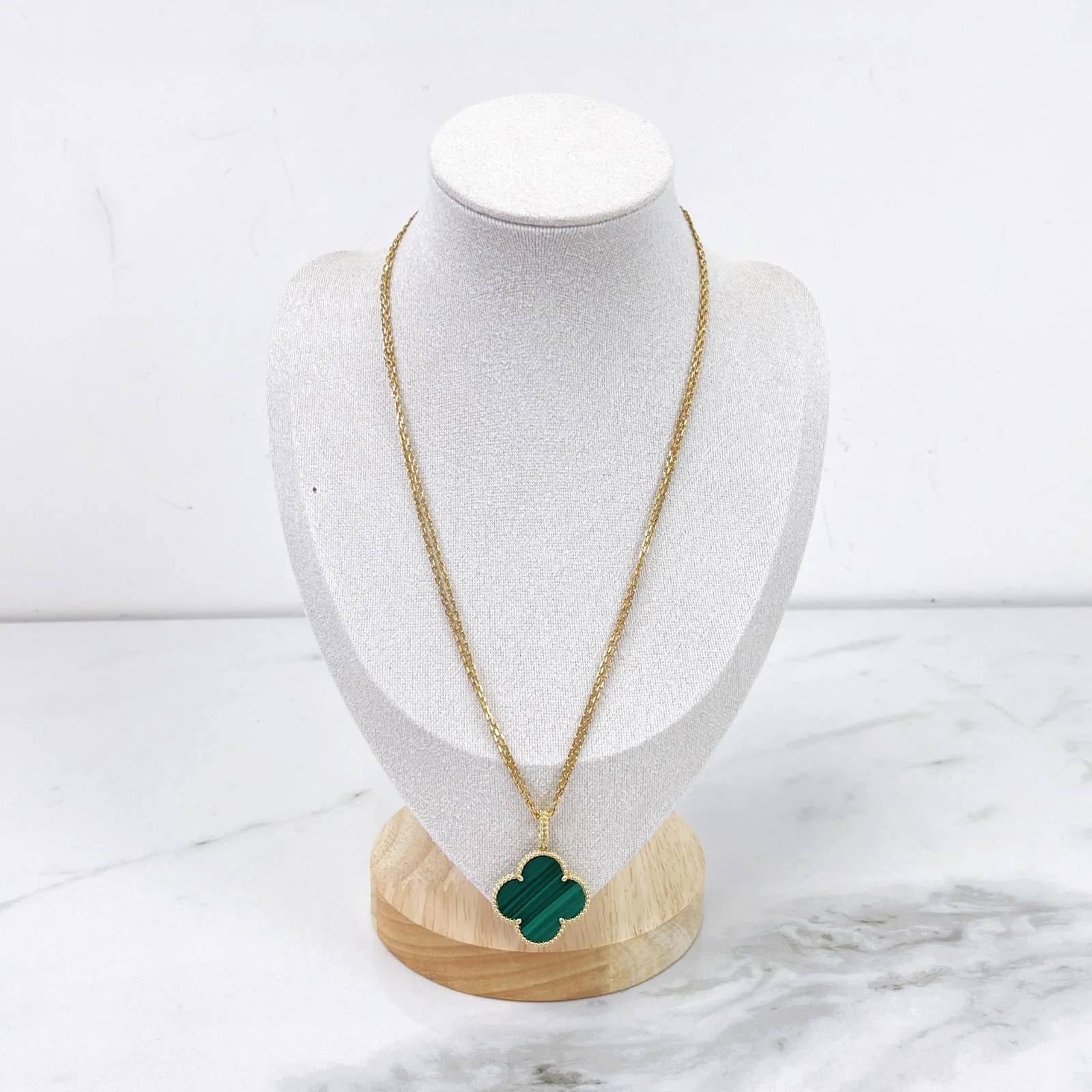 Van Cleef and Arpels Magic Alhambra 1 Motif Pendant and Necklace- Vca
