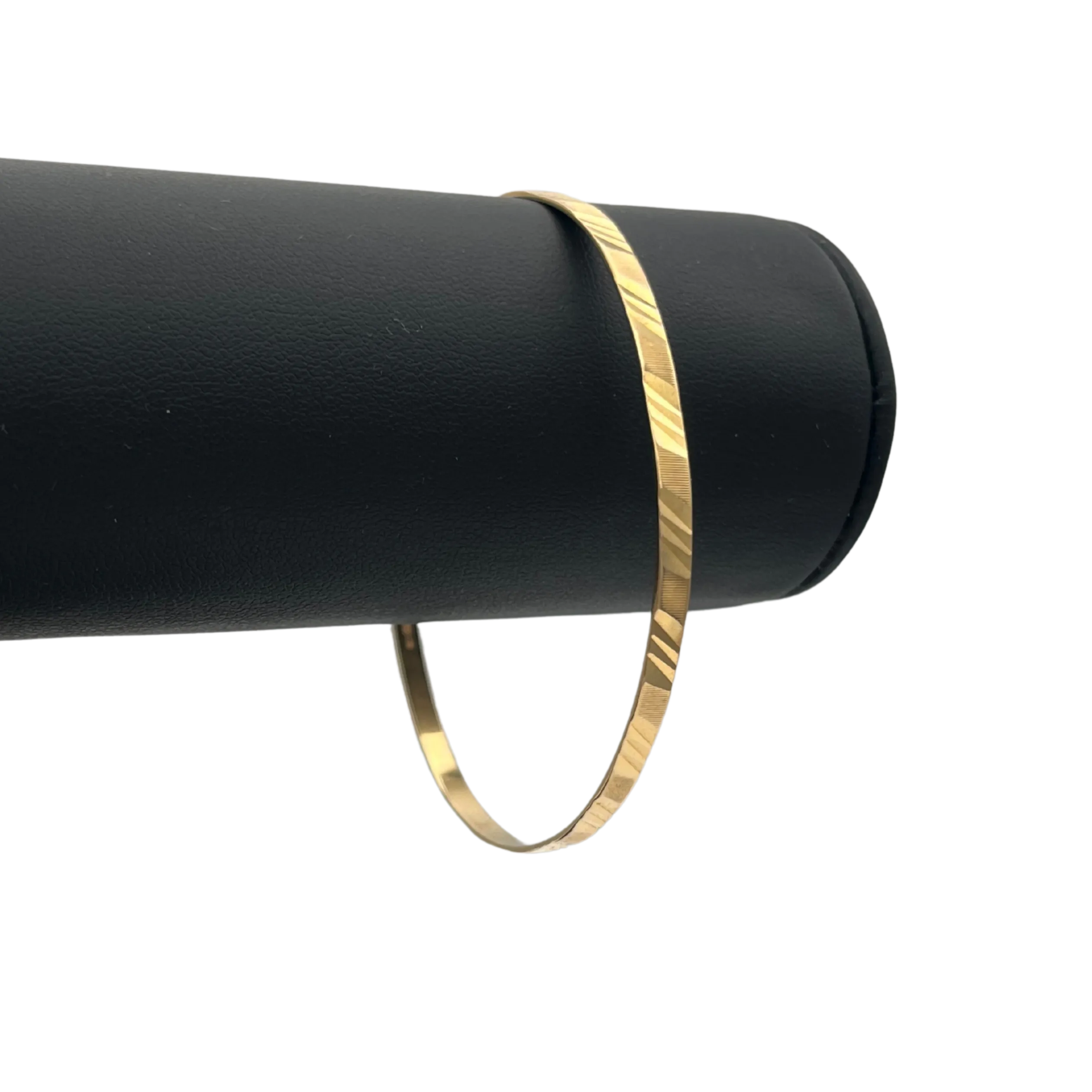 Vintage Italian 18k yellow gold flat bangle with hashmark motif (3.2mm wide)